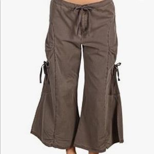 Wearables XCVI Women’s size Small, Brown Wide Leg Capri. (Read description)